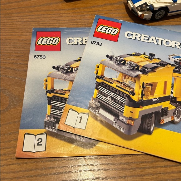 LEGO Creator Highway Transporter Retired 2009 - Picture 8 of 9